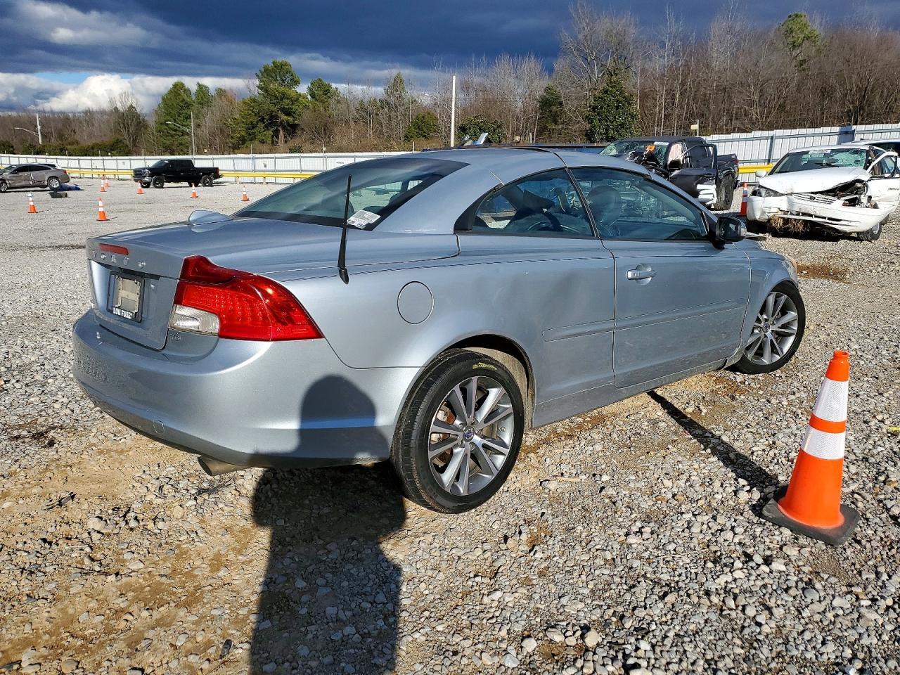 2011 Volvo C70 T5