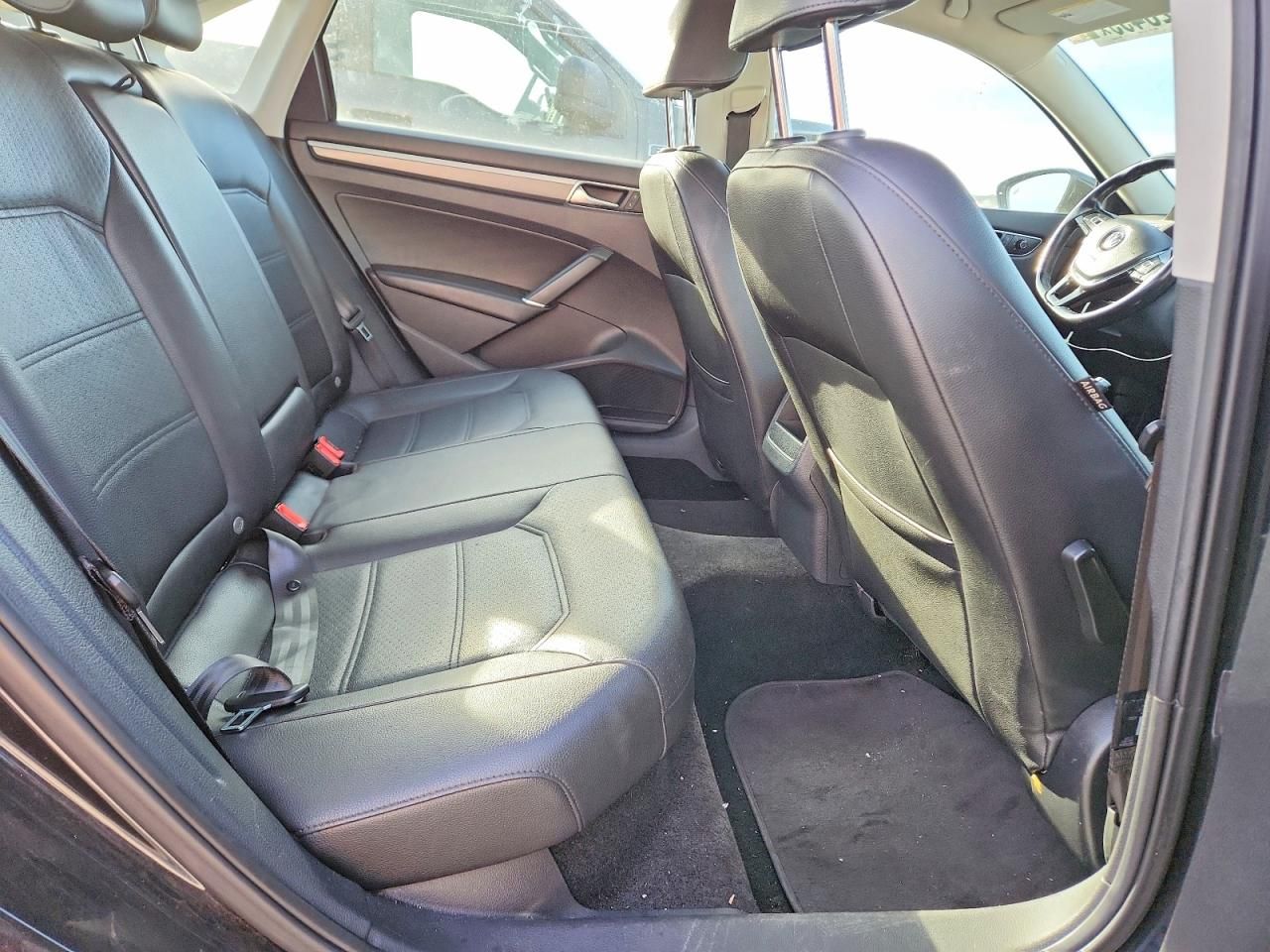 2017 Volkswagen Passat R-line