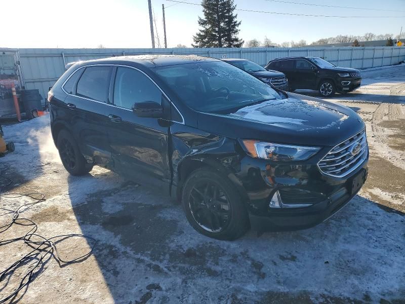 2022 Ford Edge sel