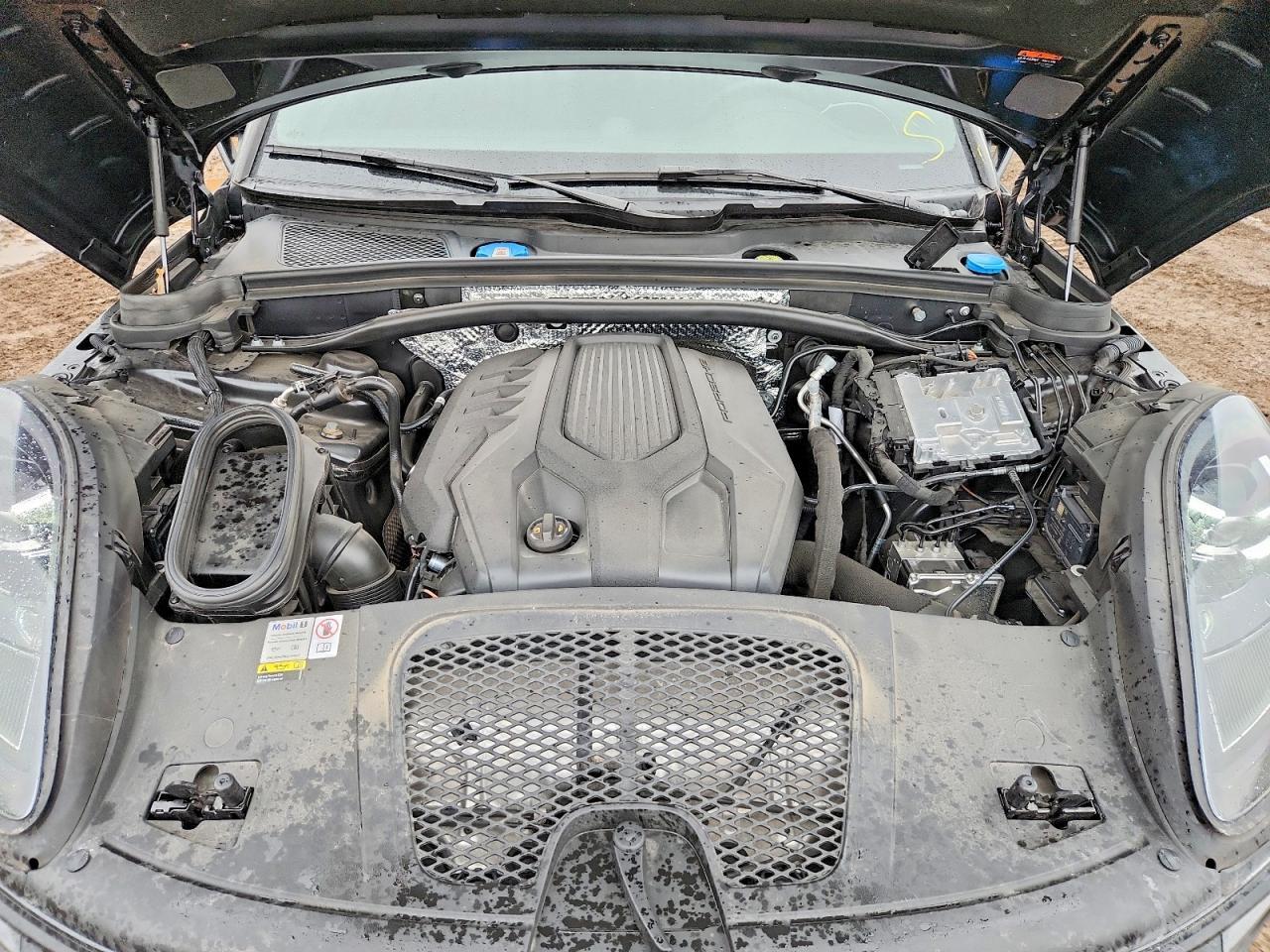 2023 Porsche Macan Base