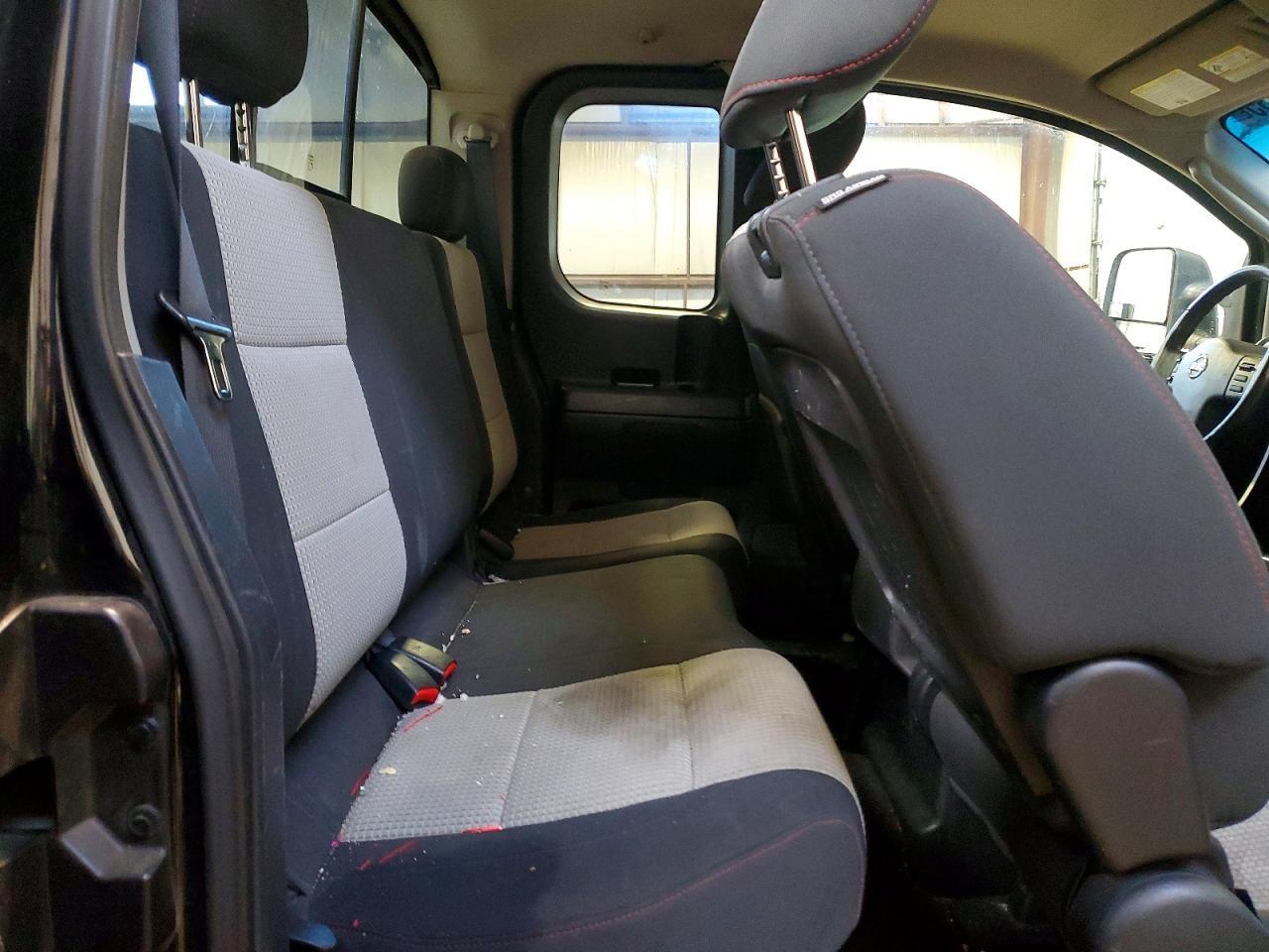 2010 Nissan Titan xe