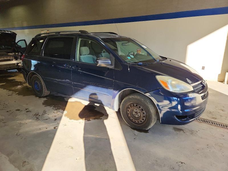 2004 Toyota Sienna ce