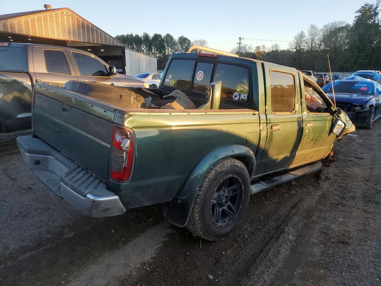 2000 Nissan Frontier Crew Cab XE