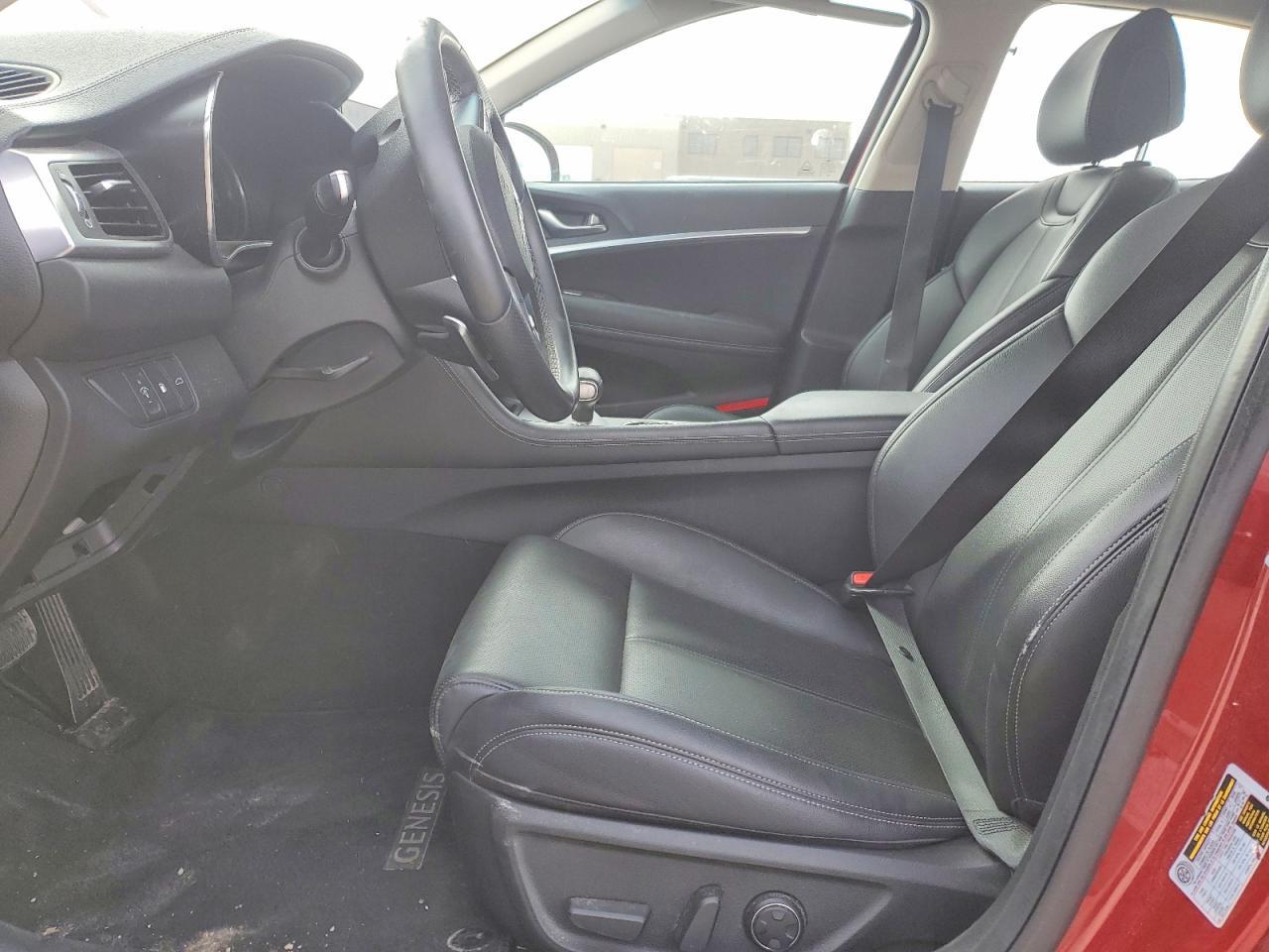 2023 Genesis G70 Base