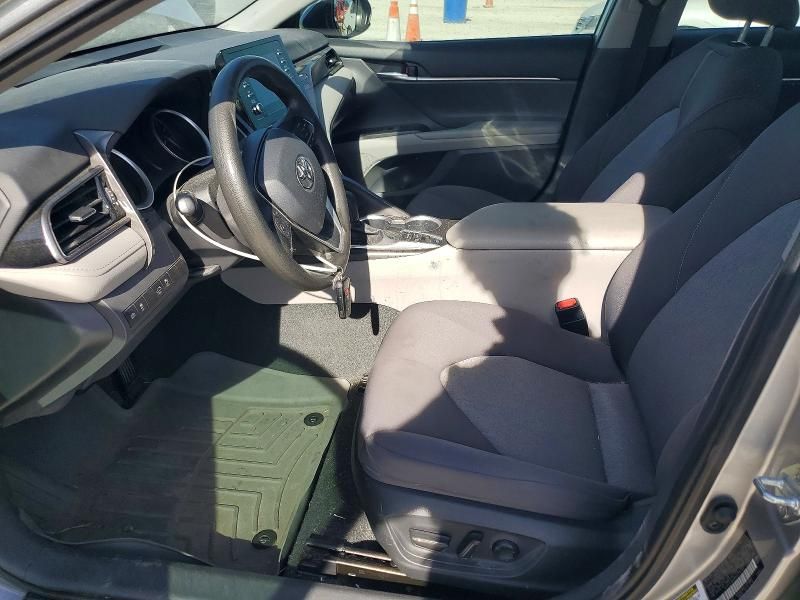 2022 Toyota Camry le