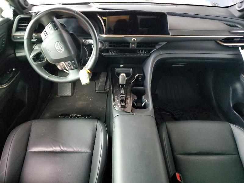 2025 Toyota Crown Platinum