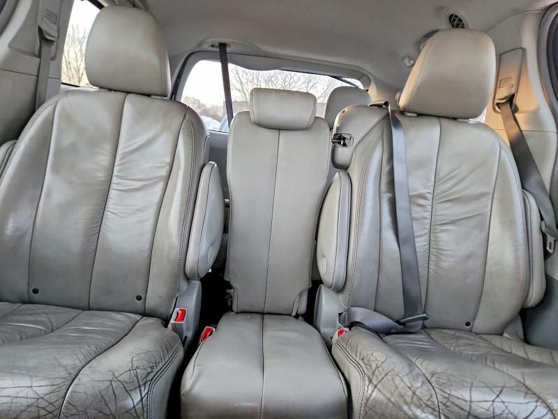 2011 Toyota Sienna xle
