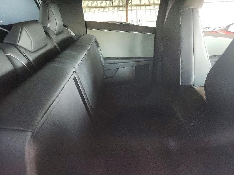 2025 Tesla Cybertruck