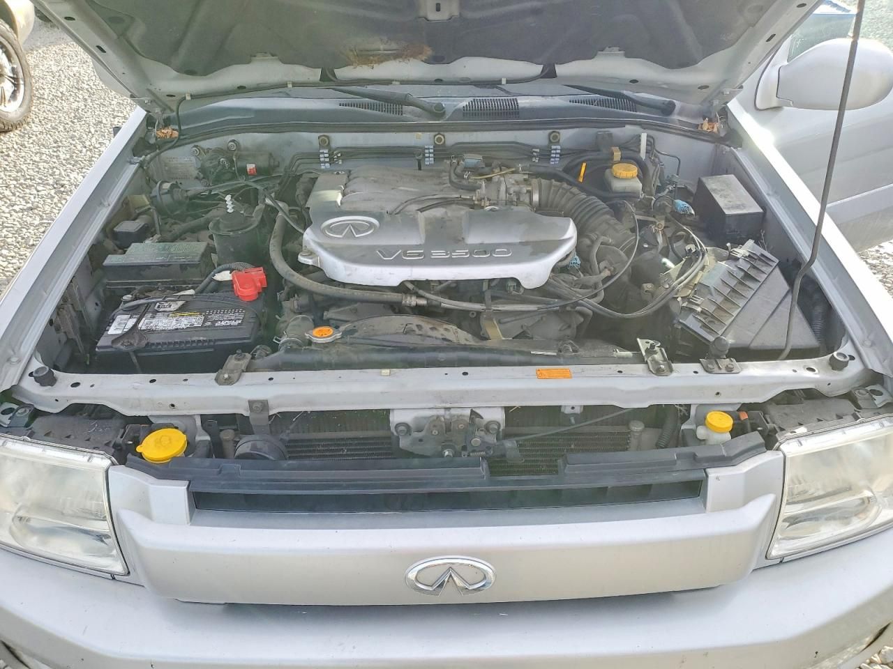 2003 Infiniti QX4