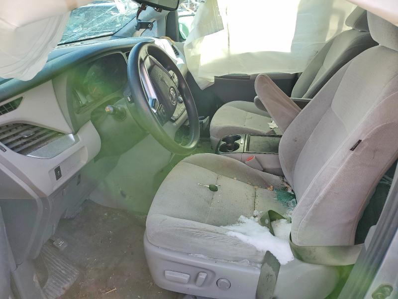 2015 Toyota Sienna le