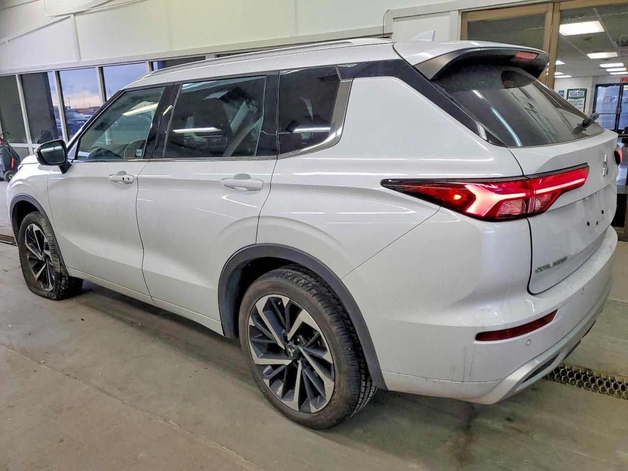 2022 Mitsubishi Outlander sel