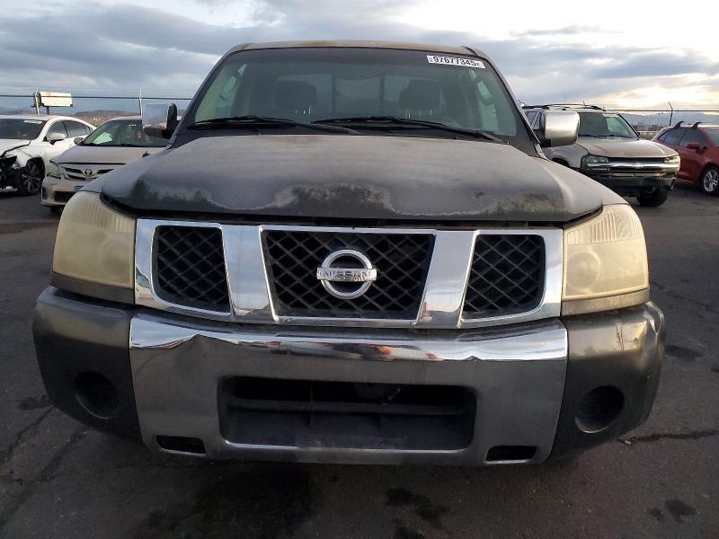 2004 Nissan Titan xe