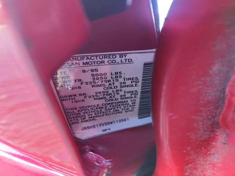 1995 Nissan Pathfinder xe