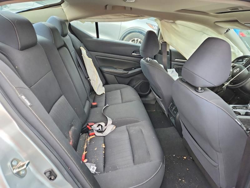 2020 Nissan Altima sv