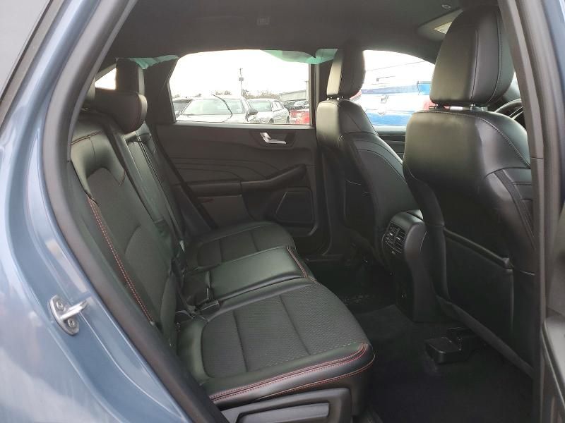 2023 Ford Escape st Line