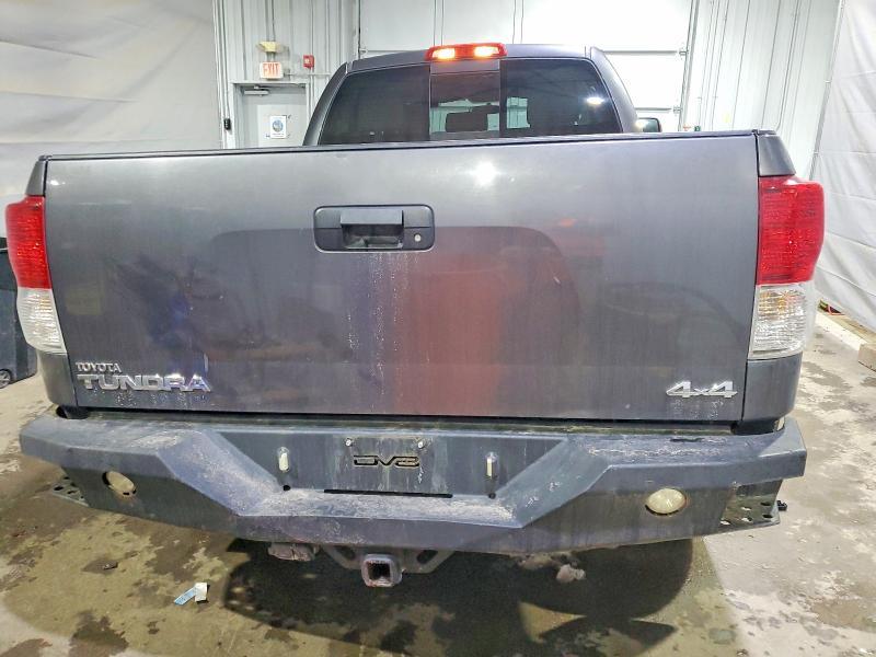 2011 Toyota Tundra Double cab SR5
