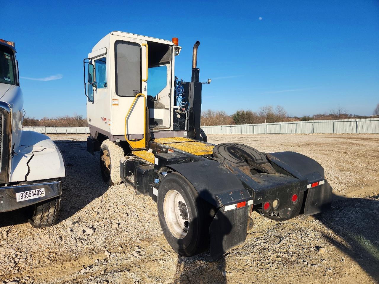 2016 Kalmar Ottawa T2 Yard Truck