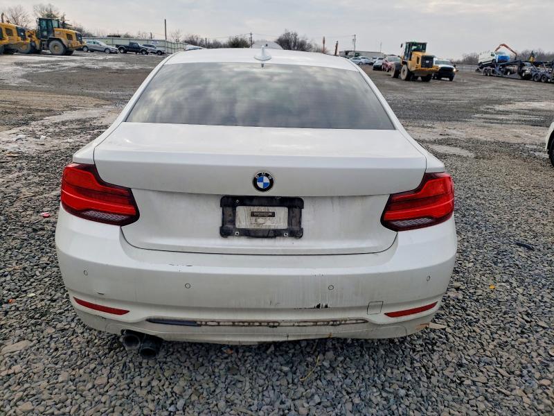 2018 BMW 230xi