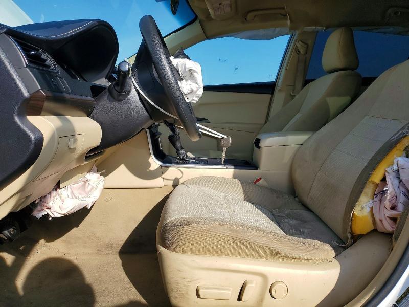 2016 Toyota Camry le