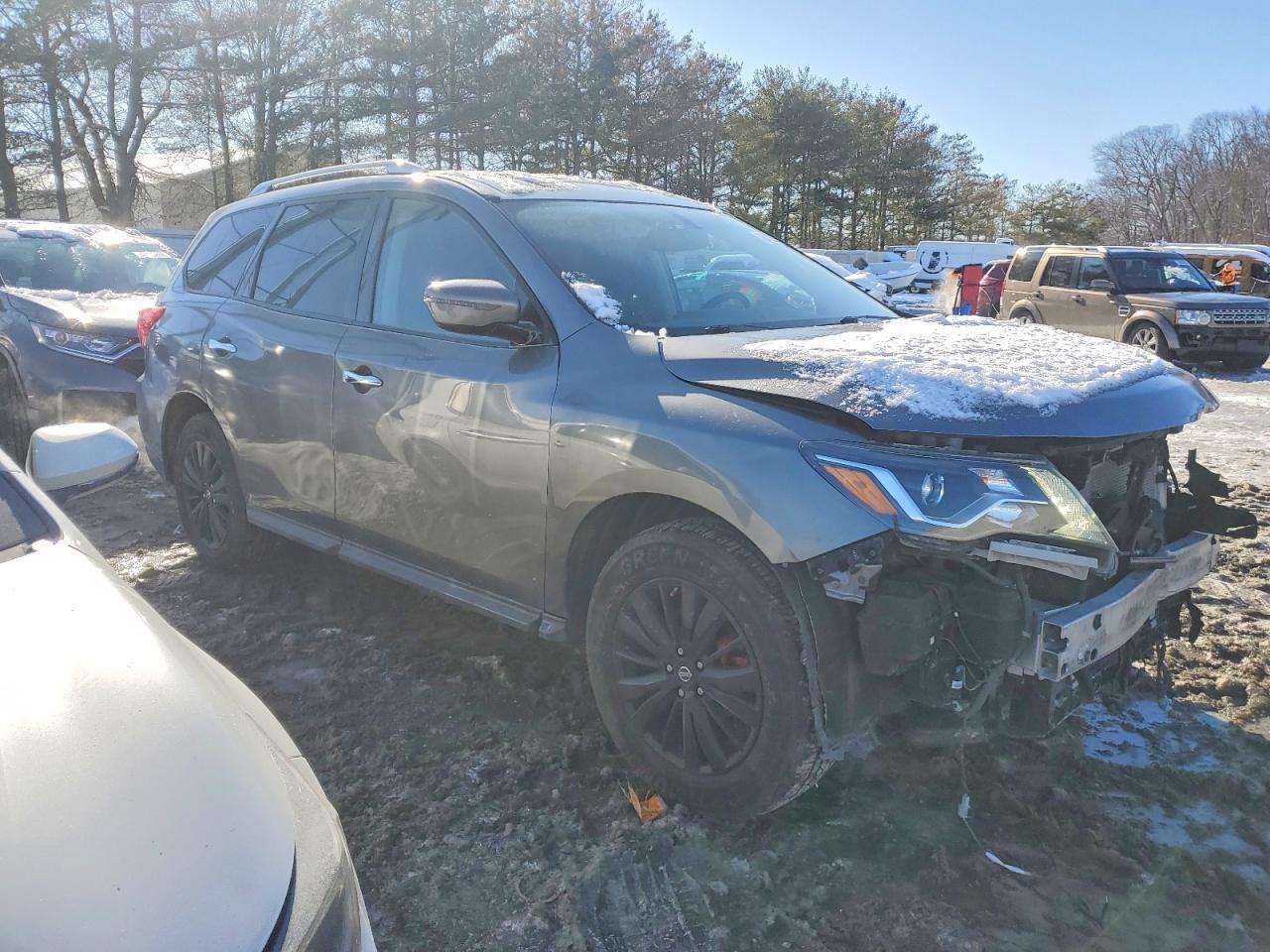 2017 Nissan Pathfinder s