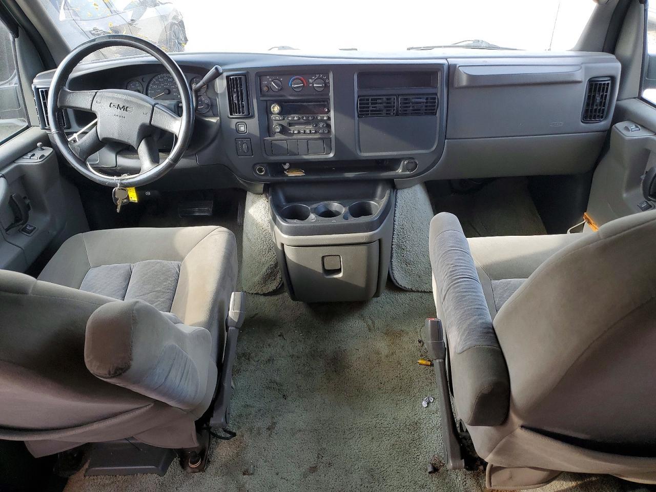 2004 GMC Savana RV G1500