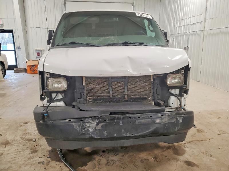 2016 Chevrolet Express G2500 Delivery van