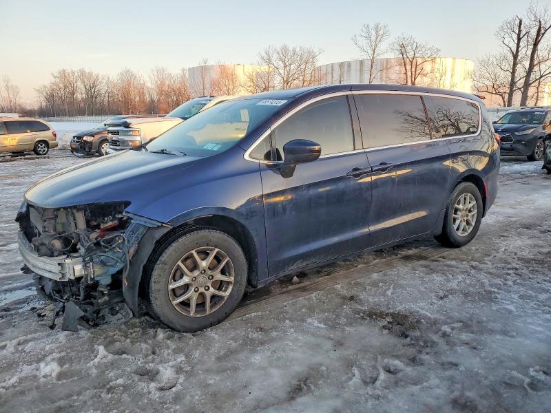 2018 Chrysler Pacifica Touring