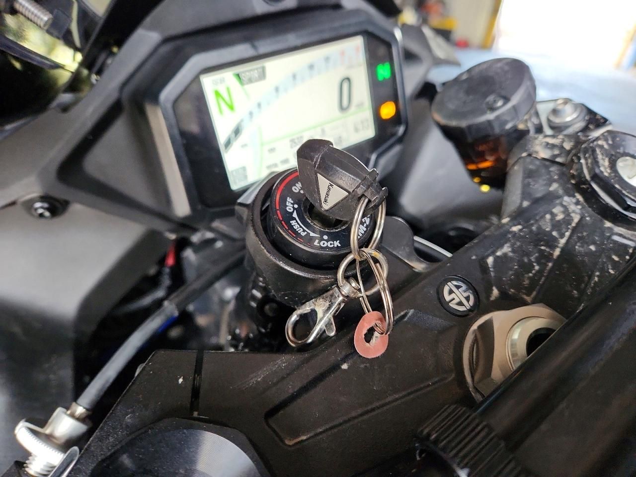 2025 Kawasaki Zx1002 l