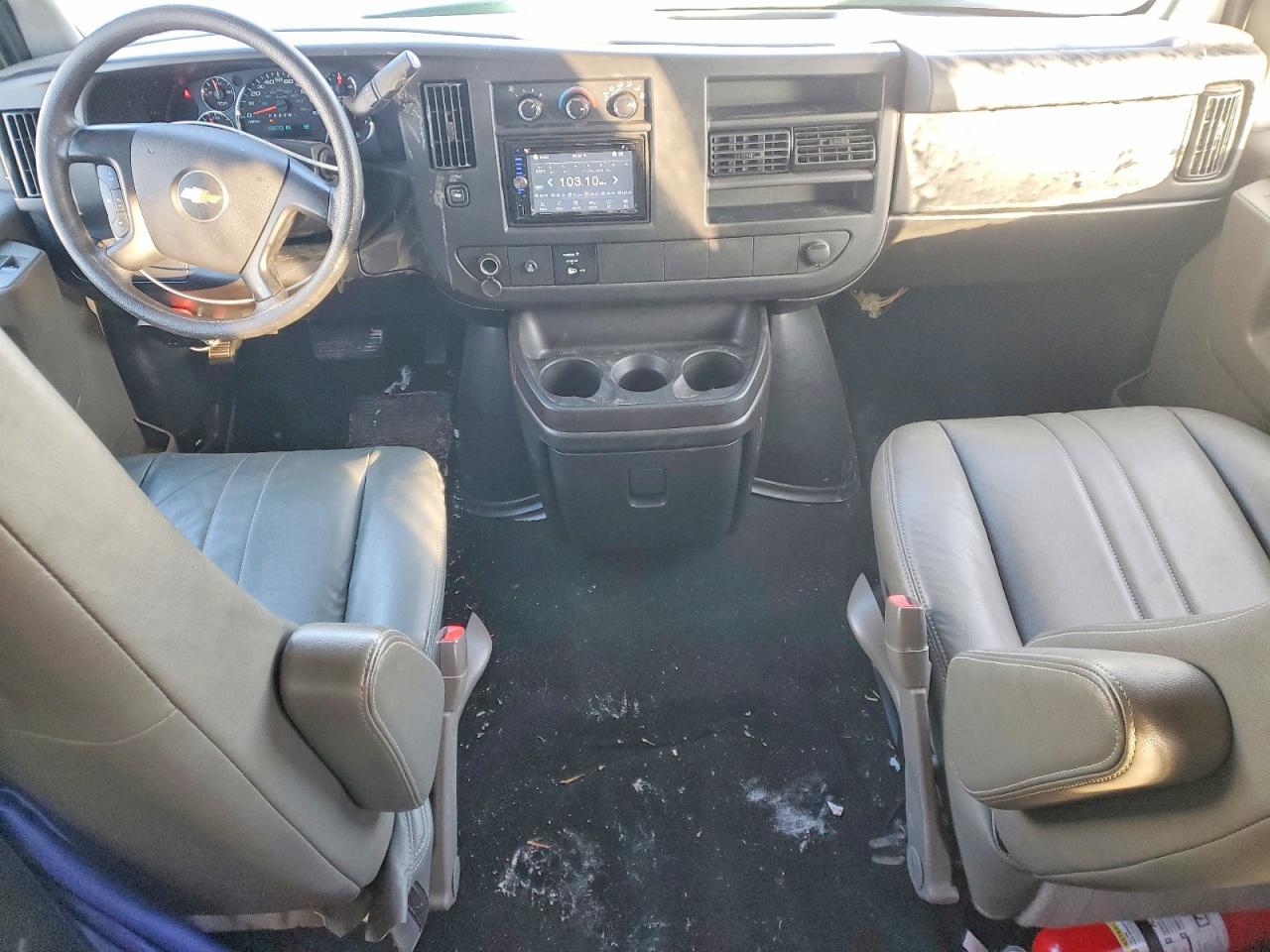 2014 Chevrolet Express G2500 Delivery Van