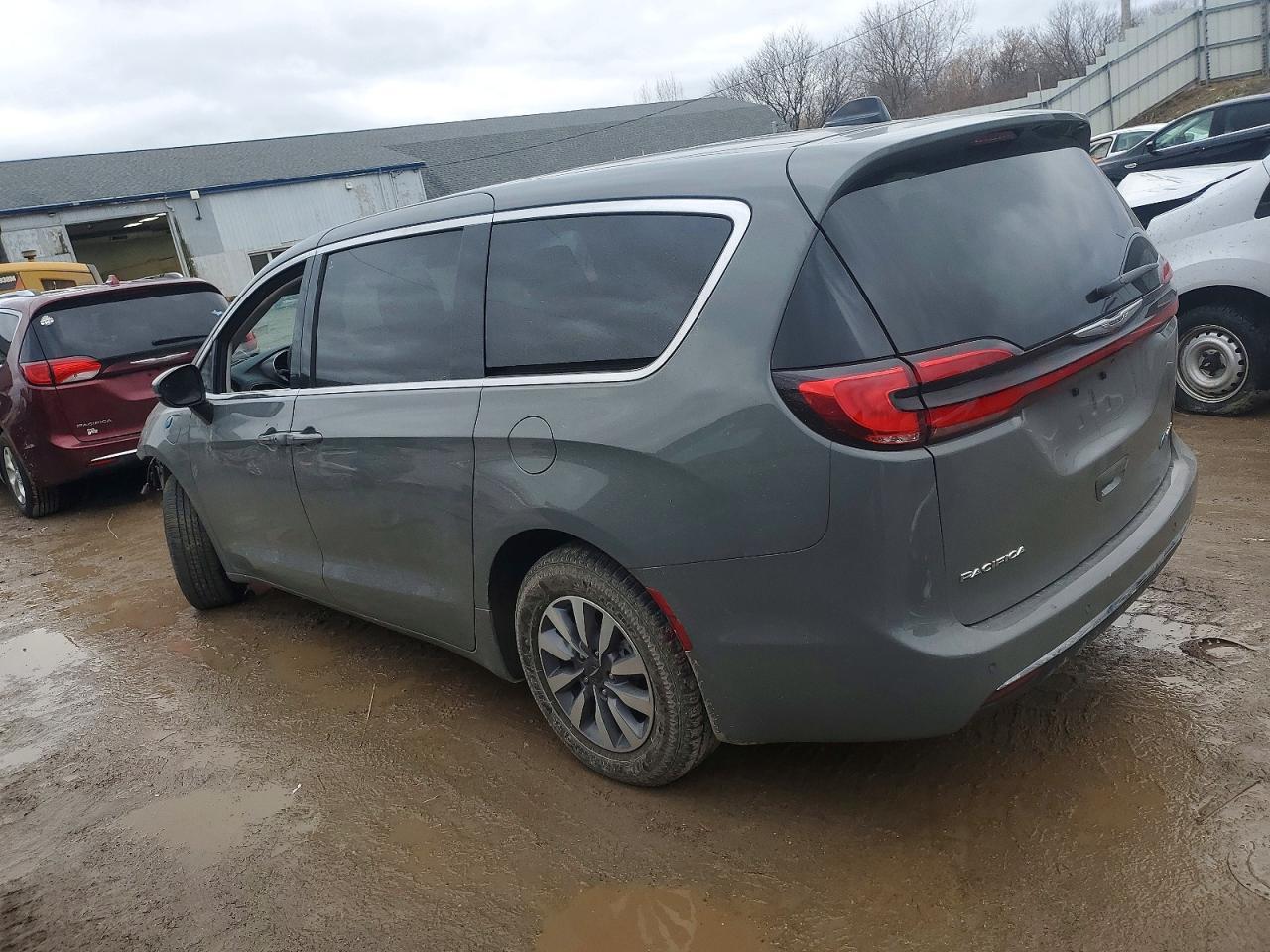 2023 Chrysler Pacifica Hybrid Touring l