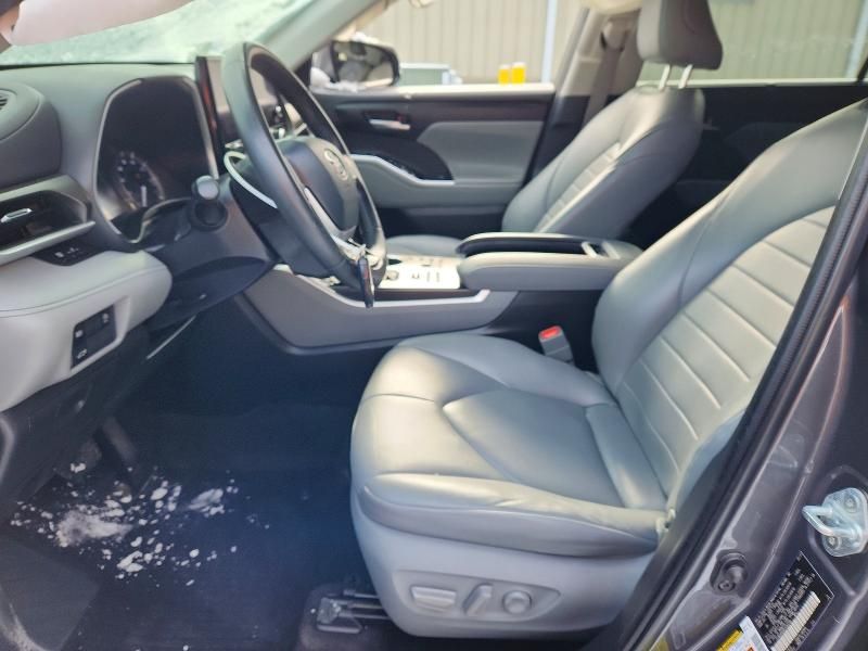 2023 Toyota Highlander l