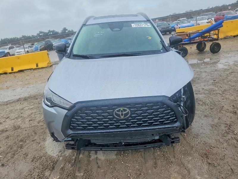 2025 Toyota Corolla Cross le