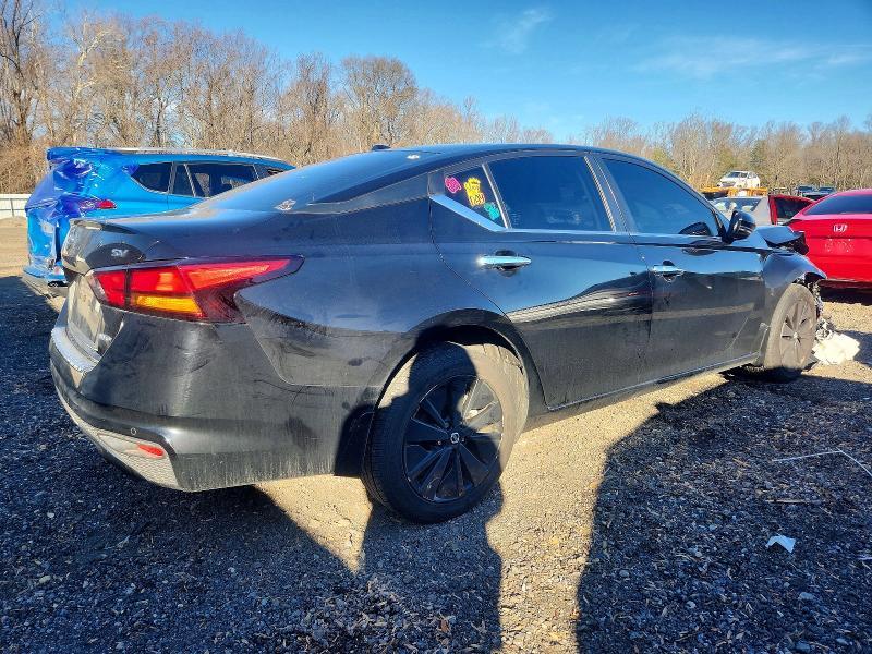 2022 Nissan Altima sv