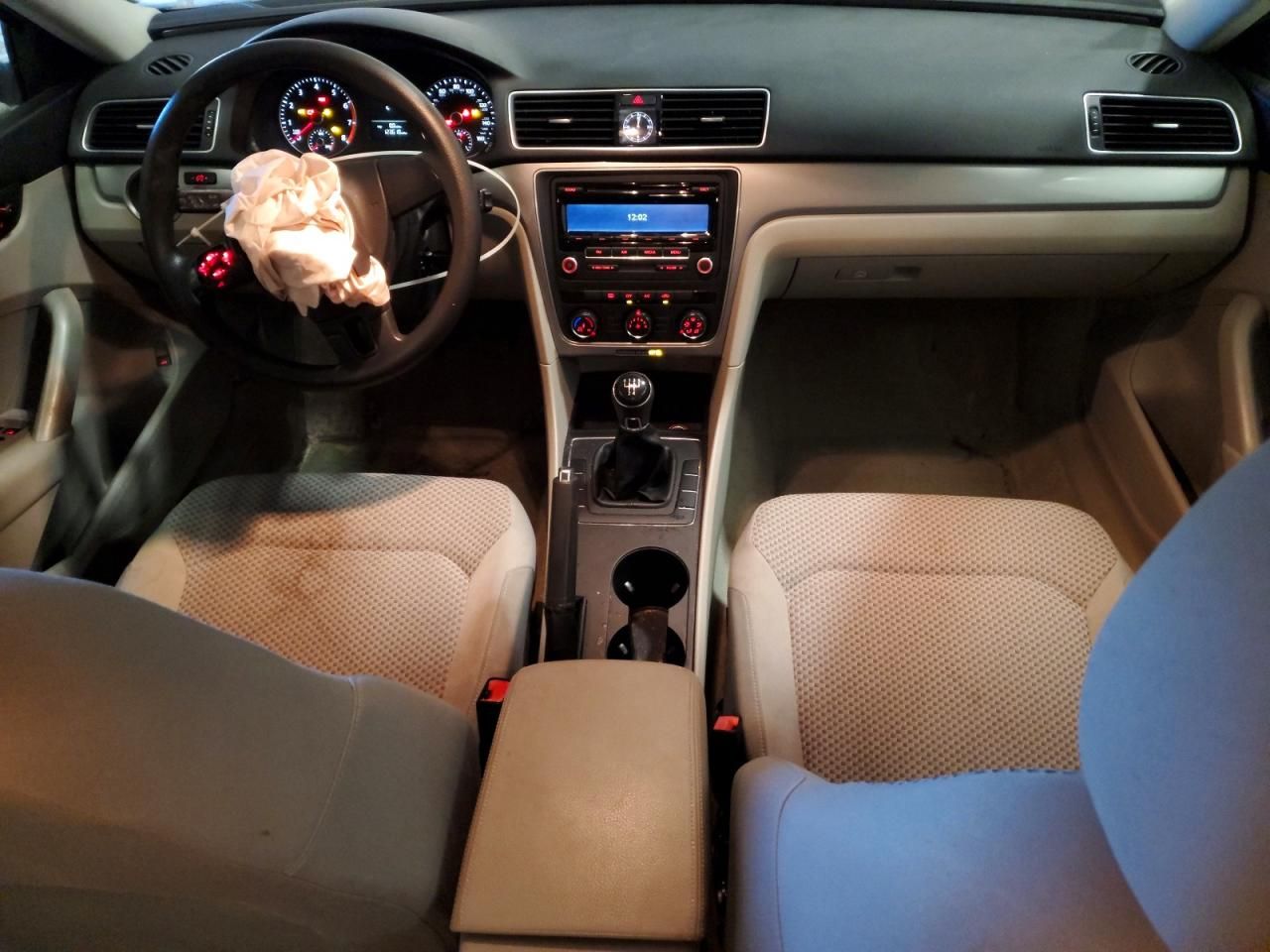 2013 Volkswagen Passat s