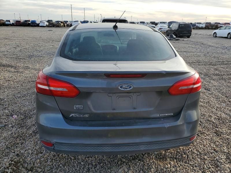 2015 Ford Focus s