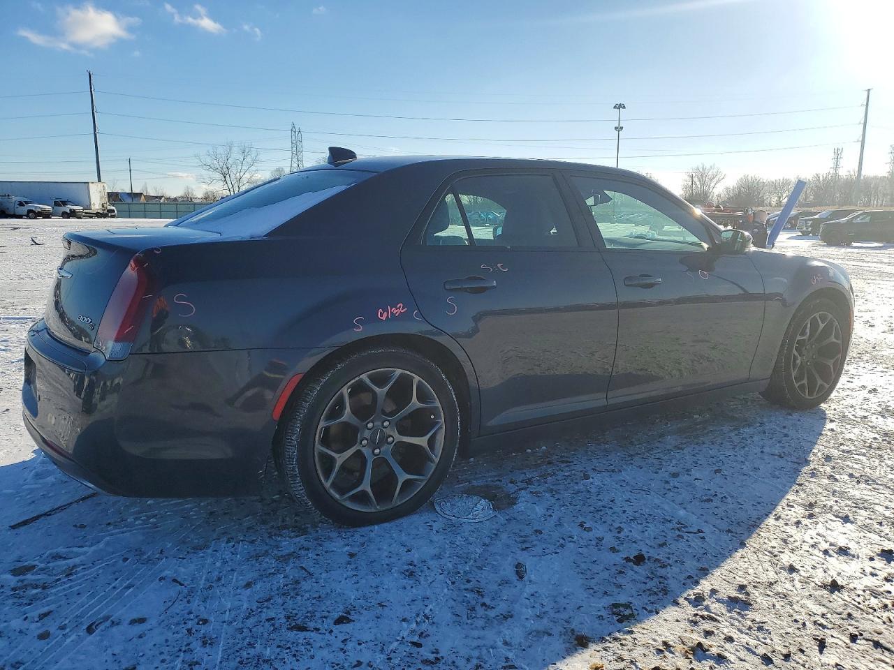 2016 Chrysler 300 s
