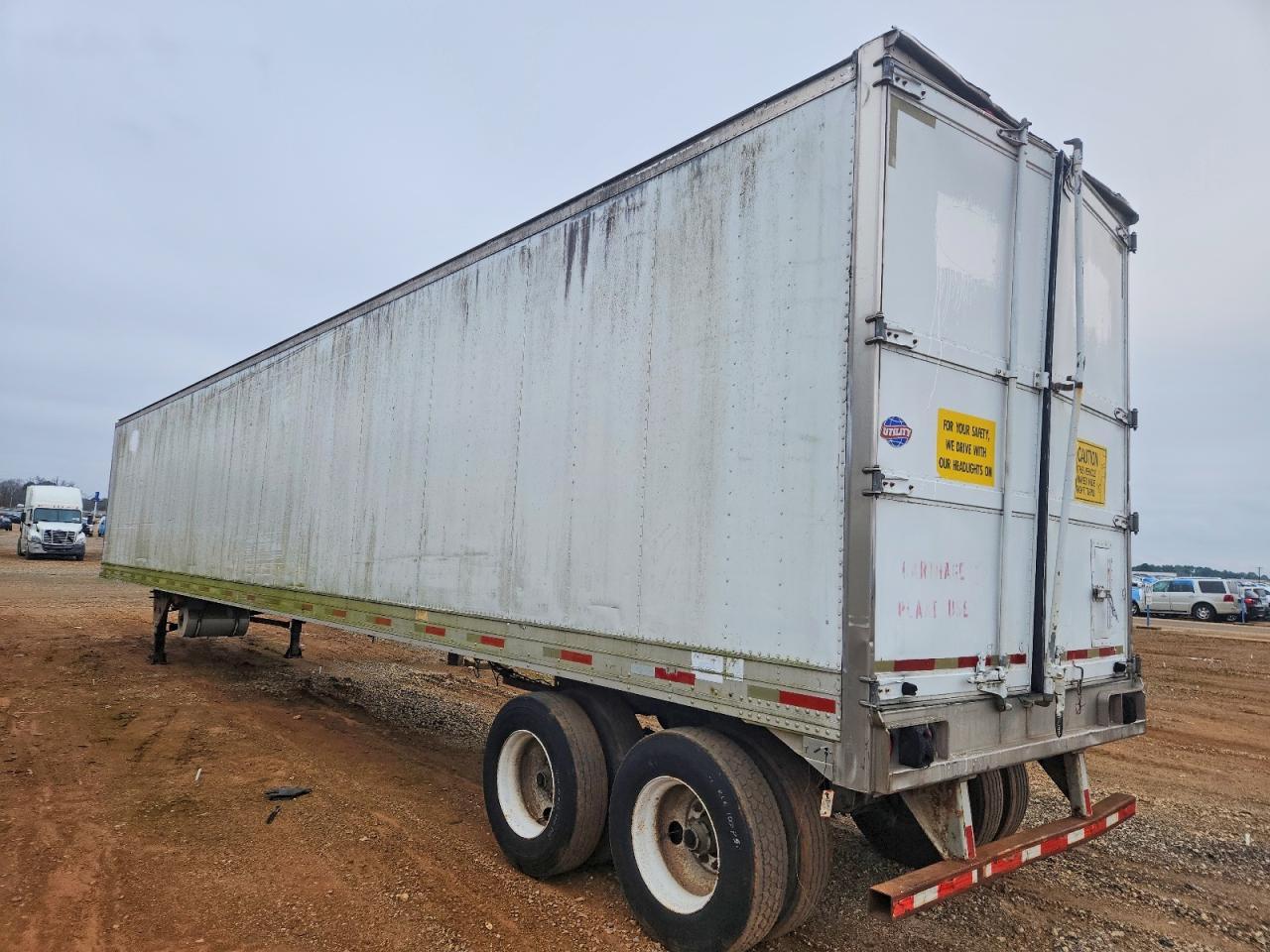 2000 Utility Refrigerated Van Trailer
