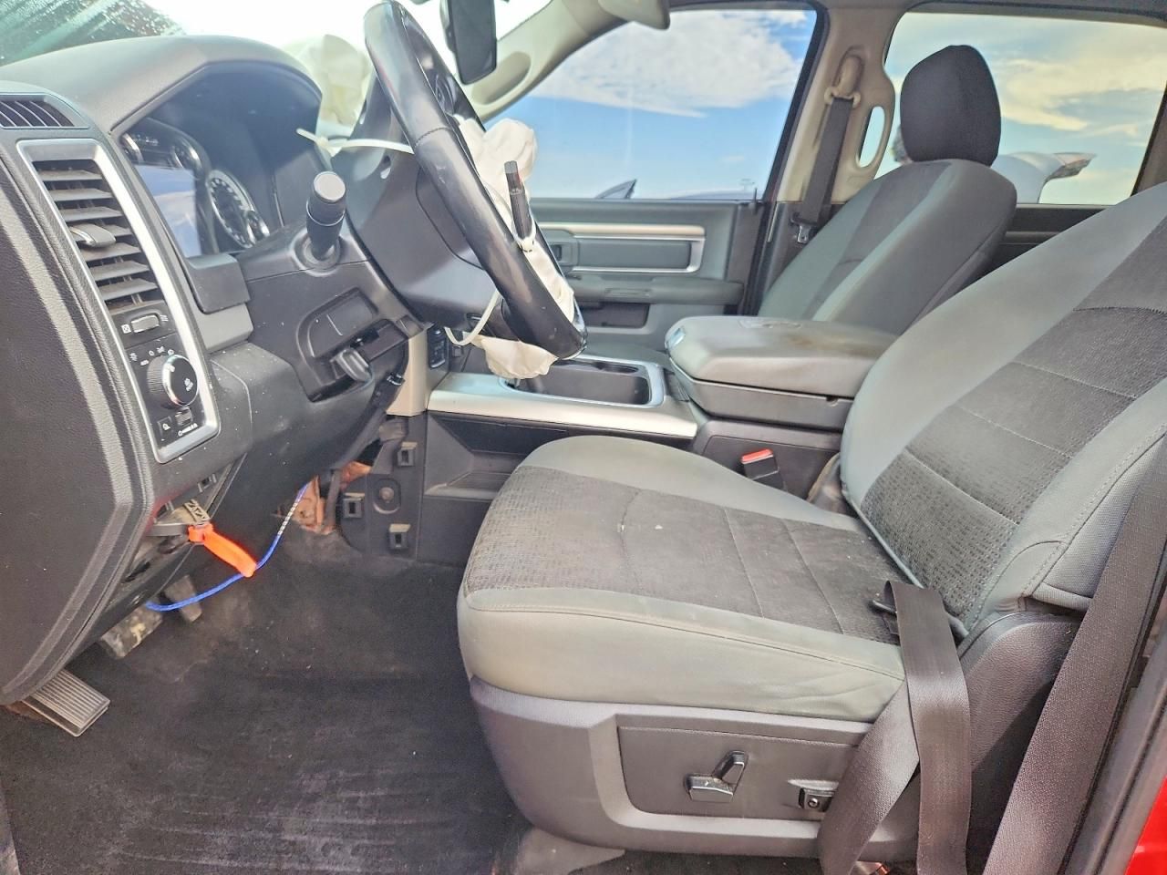 2016 Dodge Ram 1500 slt