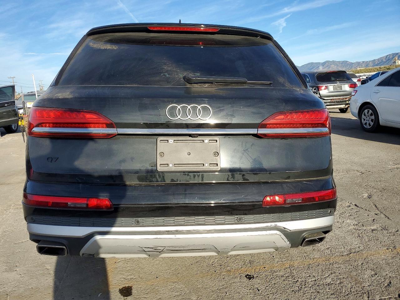 2025 Audi Q7 Premium Plus