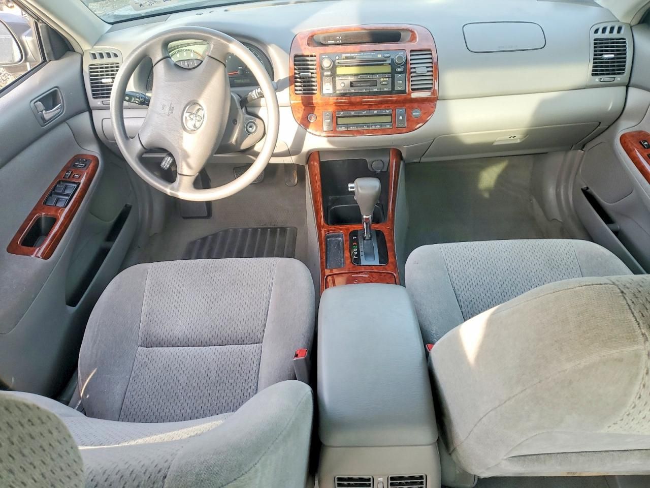 2003 Toyota Camry le