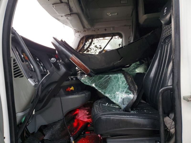 2020 Kenworth T680 Semi Truck