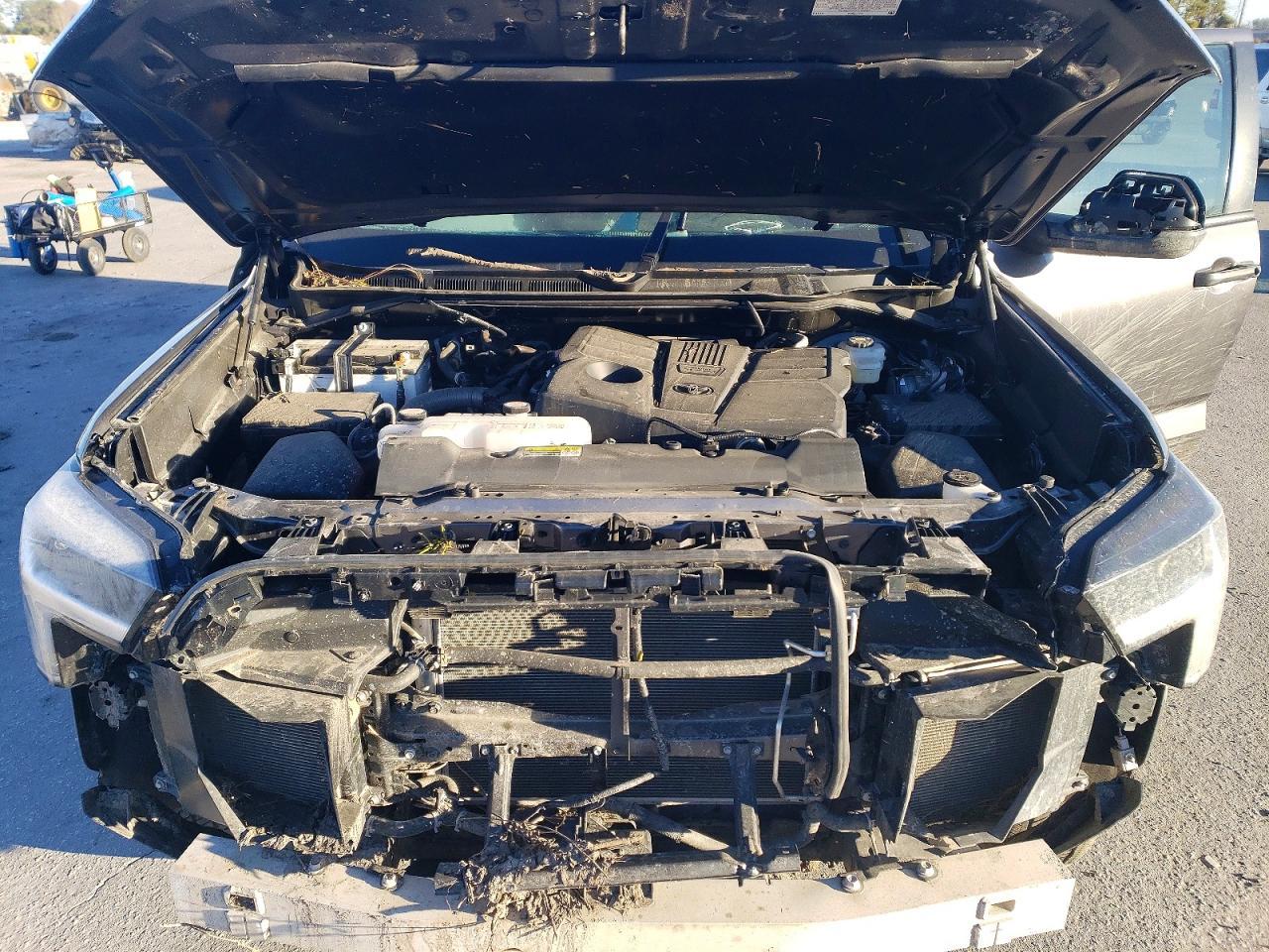 2025 Toyota Tundra Crewmax sr