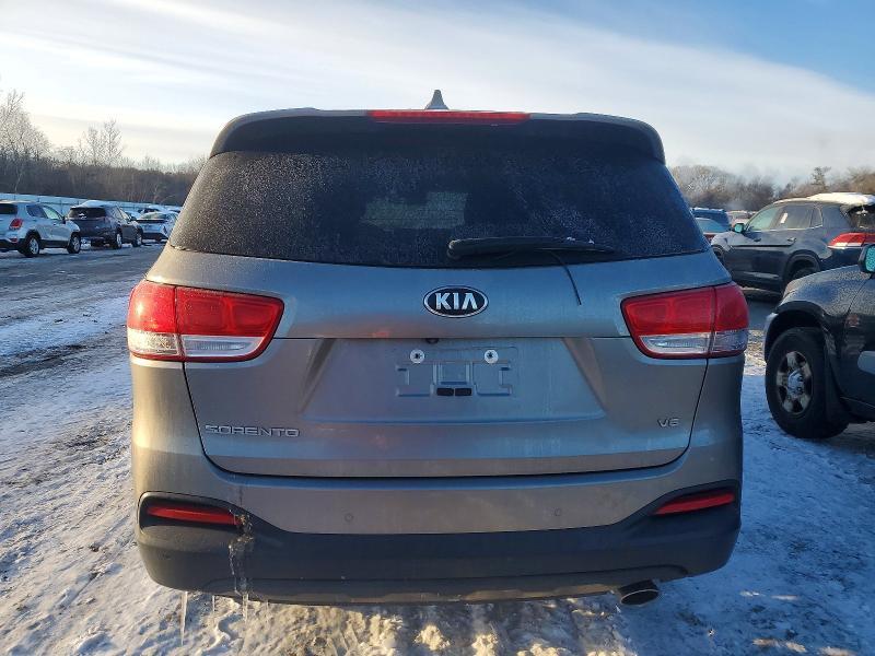 2017 KIA Sorento lx V6