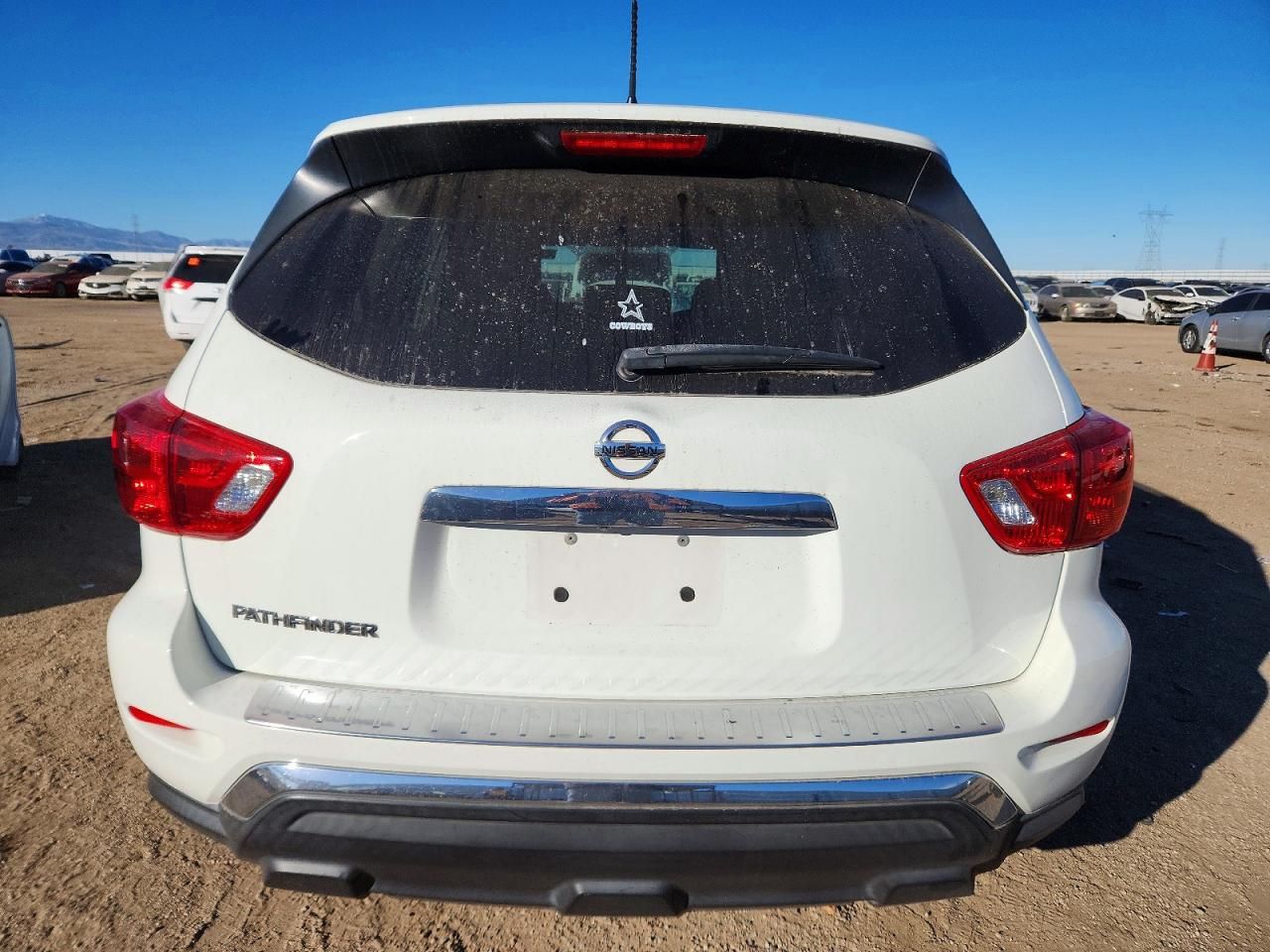 2017 Nissan Pathfinder s