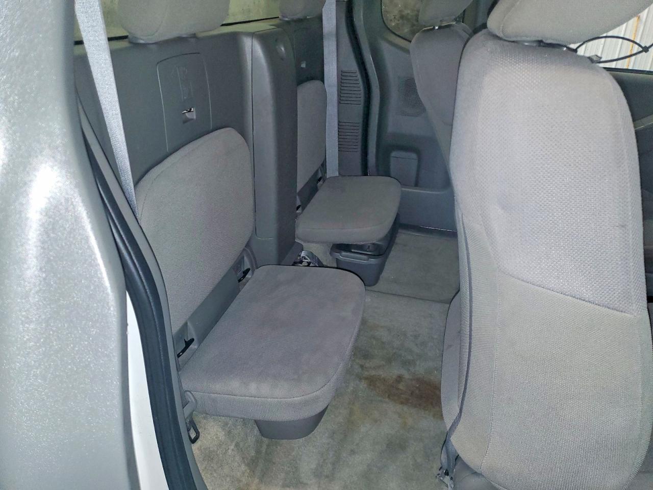 2018 Nissan Frontier s