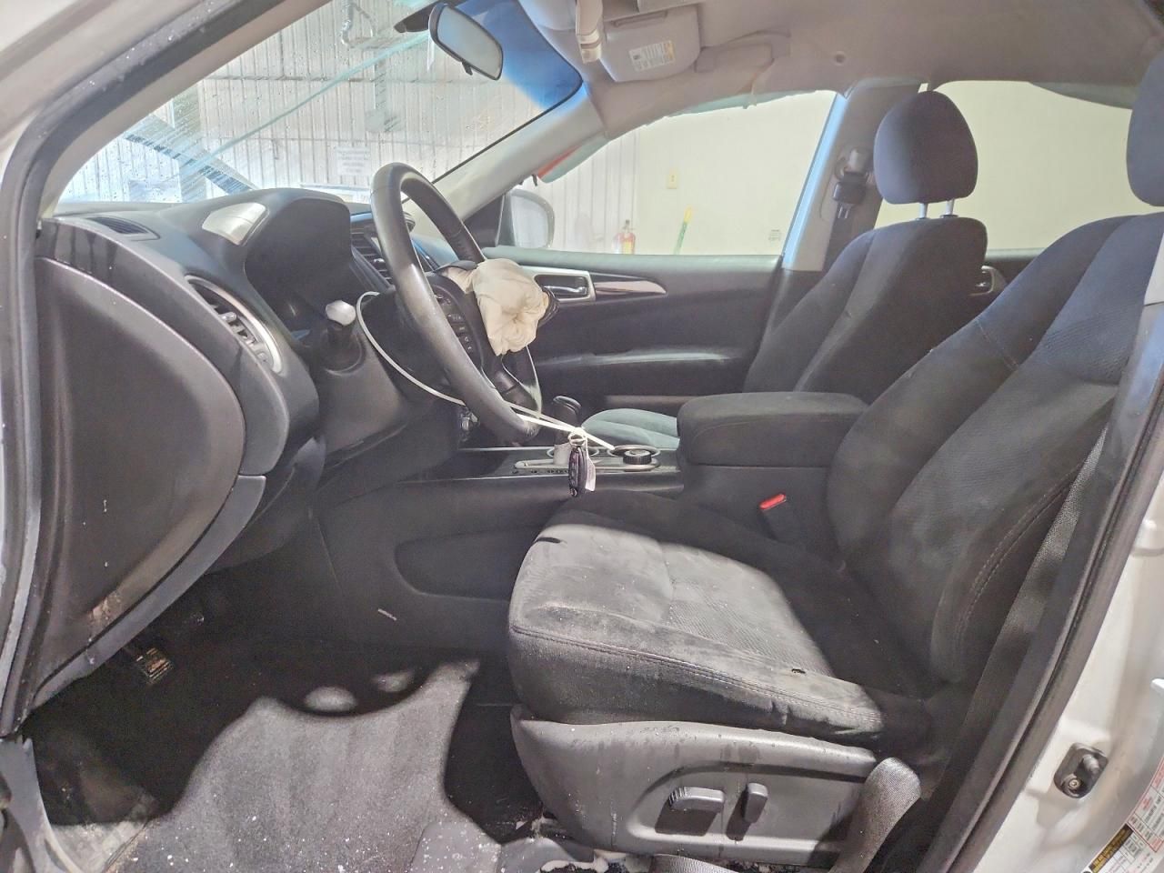 2014 Nissan Pathfinder s