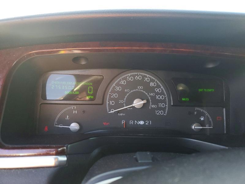 2005 Lincoln Town car
