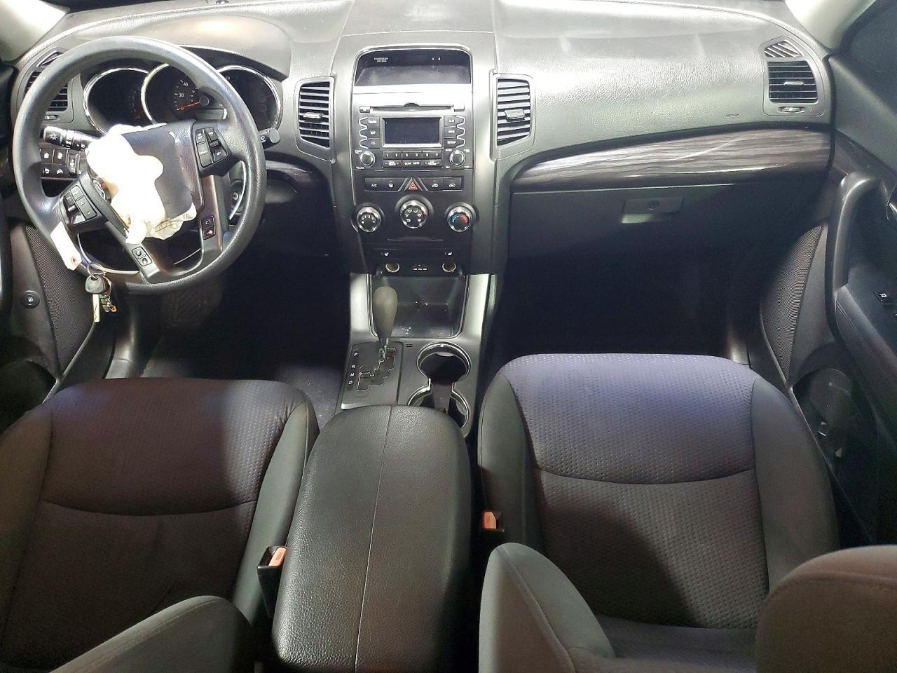 2011 KIA Sorento lx
