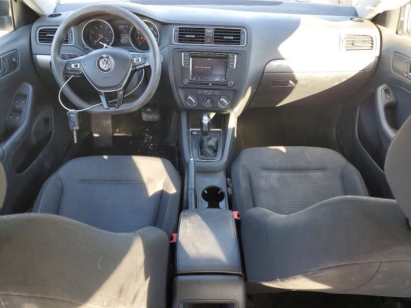 2016 Volkswagen Jetta se