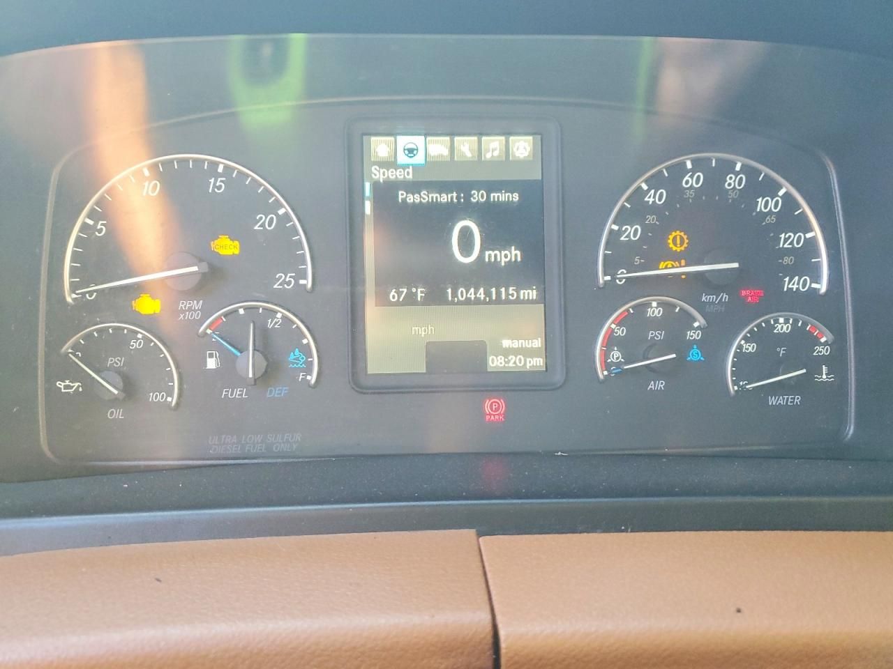 2020 Freightliner Cascadia 126